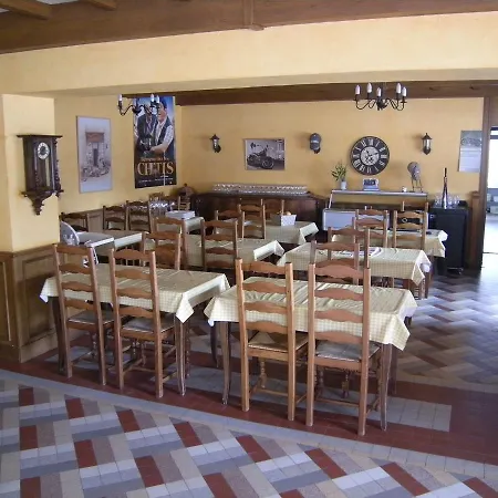 Des Touristes Vollore-Montagne