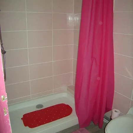 Des Touristes Hotel *