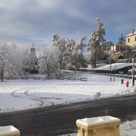 Des Touristes Hotel *