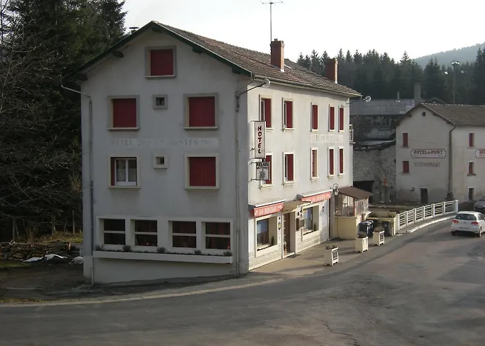 Des Touristes * Vollore-Montagne